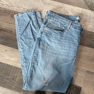 Levi Strauss Signature Totally Shaping Distressed Skinny Jeans – Size 18M